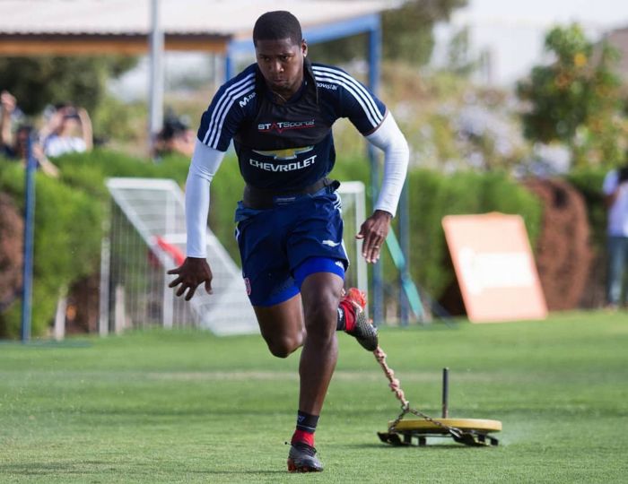 Finalmente Cooper debutó en la jornada 10.