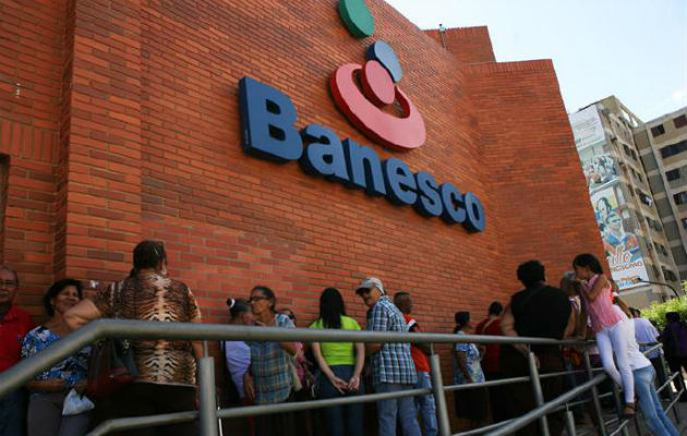 Se ordenó el arresto de 11 miembros del banco. EFE