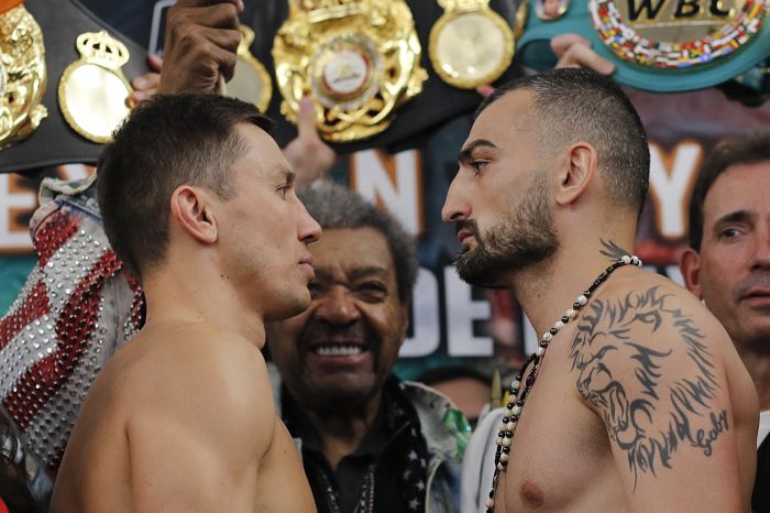 Gennady Golovkin (izq) posa frente a frente con Vanes Martirosyan . Foto AP