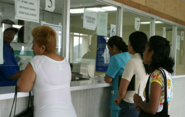 No consiguen sus medicamentos en las farmacia de la CSS.