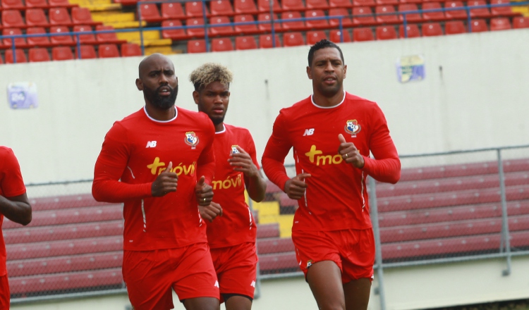 Ricardo Ávila (c.) es uno de los nuevos valores que tiene la Seleción Mayor de Fútbol de Panamá. /Foto Anayansi Gamez