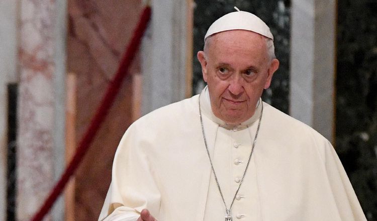 El papa Francisco se reunió con los obispos chilenos por casos de abusos. EFE