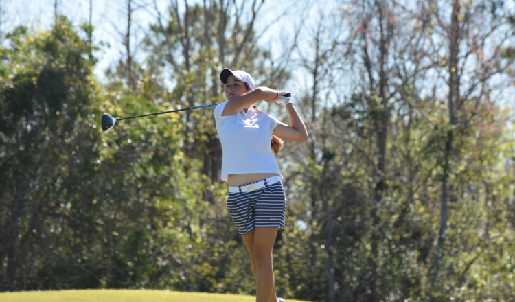 Laura Restrepo firmó en la primera ronda del torneo el par de la cancha. /Foto Cortesía