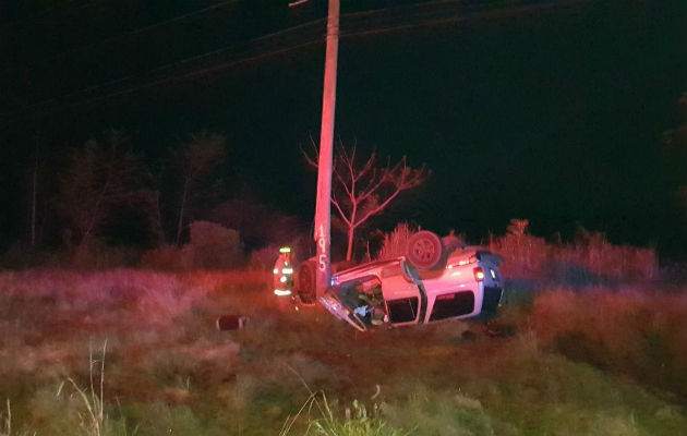 investigan las causas del accidente. Foto/Elena Valdéz