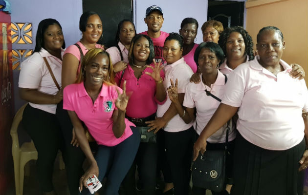 Trabajadoras del Municipio de Colón, en compañía de