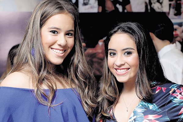 6. María Victoria Morales y Ana Morales.
