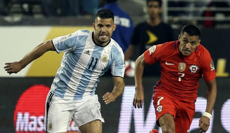Agüero (izq.) debutó con la selección mayor de Argentina en el 2006. Agüero (izq.) debutó con la selección mayor de Argentina en el 2006. /Foto EFE