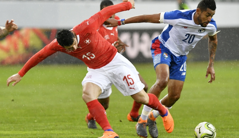 Godoy durante el partido contra Suiza, en el que la Roja perdió 6-0. Godoy durante el partido contra Suiza, en el que la Roja perdió 6-0. /Foto AP