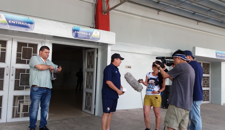 "El Bolillo" Gómez dedicó un tiempo para hablar con la CCTV. "El Bolillo" Gómez dedicó un tiempo para hablar con la CCTV.