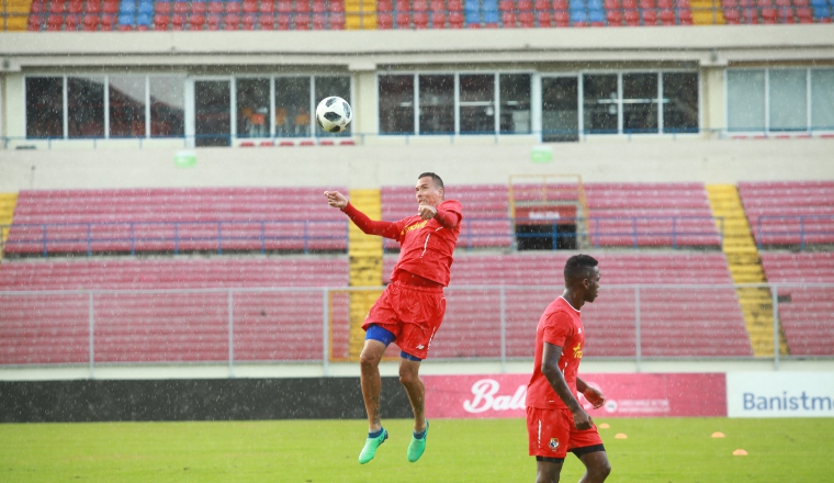 Blas Pérez lleva entrenando dos semanas con la Roja. Blas Pérez lleva entrenando dos semanas con la Roja. /Foto Anayansi Gamez