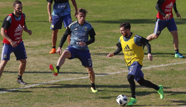 Messi durante el entrenamiento de la Albiceleste, en el  el estadio de Huracán. /Foto EFE