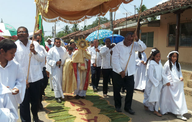 La procesión del Santísimo Sacramento. Foto: Thays Domínguez.  