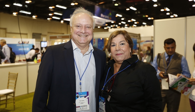 4. Raúl Jiménez y Annette Cárdenas.