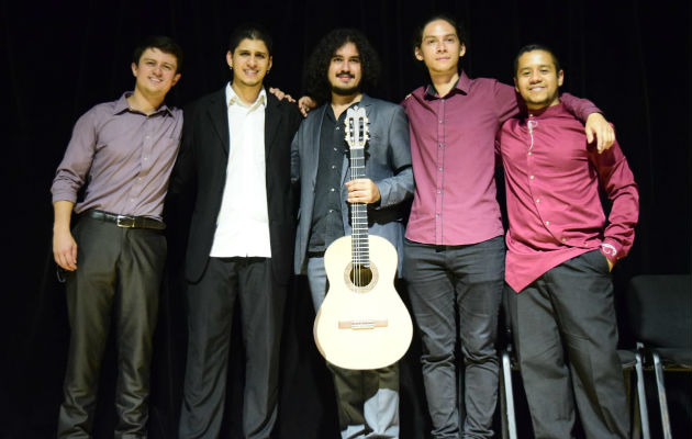 Los ganadores de la competencia guitarrística. Foto: Cortesía.