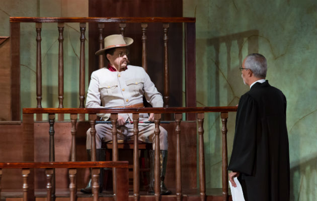 Juicio a Bunau-Varilla. Larry Díaz y Lucho Gotti en 'El veredicto'. Foto: Archivo.