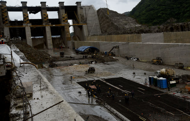 La situación se registró ayer en el caserío Playa Rica, municipio de Valdivia, a unos 37 kilómetros de la represa.