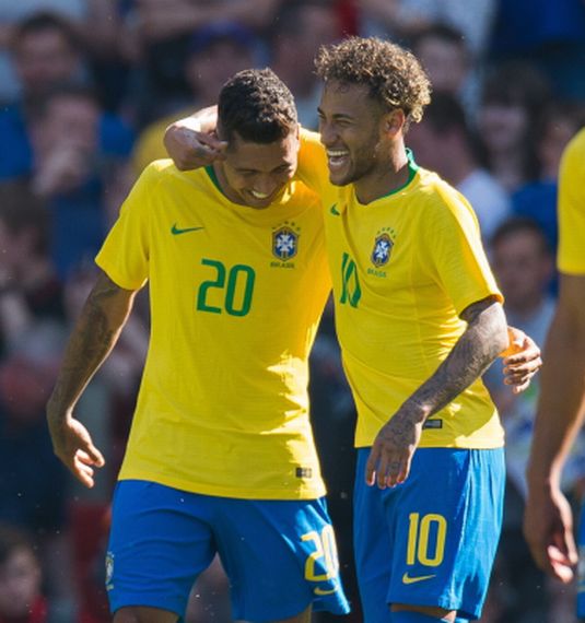 Neymar junto a Firmino, una dupla de temor en la delantera brasileña / EFE