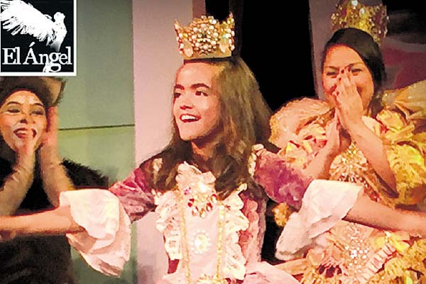 Los niños disfrutan siguiendo la trama de la puesta en escena. /Foto Cortesía
