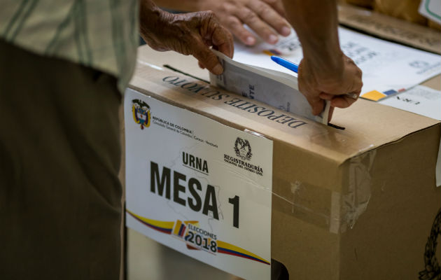 Maduro ganó las elecciones con más de seis millones de votos, más de cuatro millones que el segundo, el exgobernador Henri Falcón.