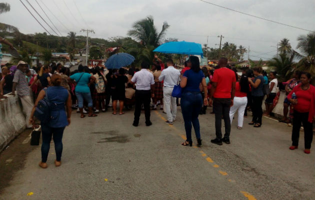 El cierre dejó a muchos conductores afectados. Foto: Diómedes Sánchez.