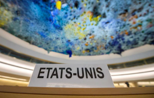 Detalle del cartel de Estados Unidos en la sede de las Naciones Unidas en Ginebra (Suiza). Foto: EFE