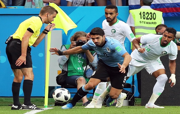 Luis Suárez en el partido frente a Arabia Saudí. Foto EFE