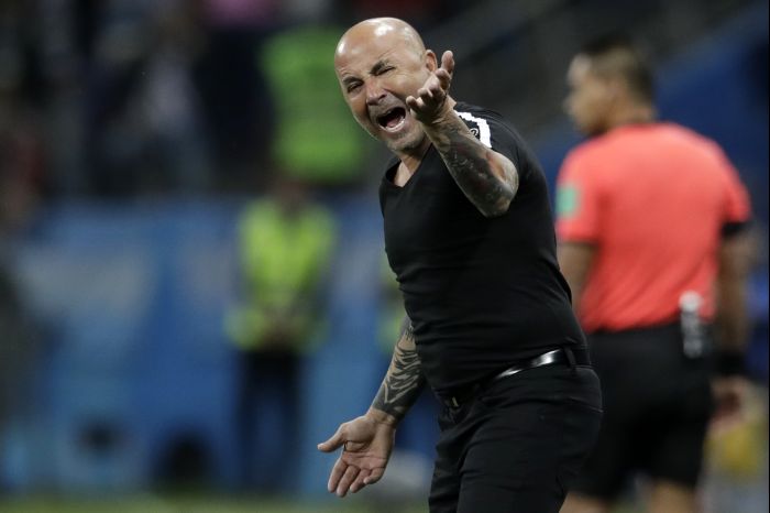 Jorge Sampaoli durante el partido entre Argentina y Croacia. Foto AP