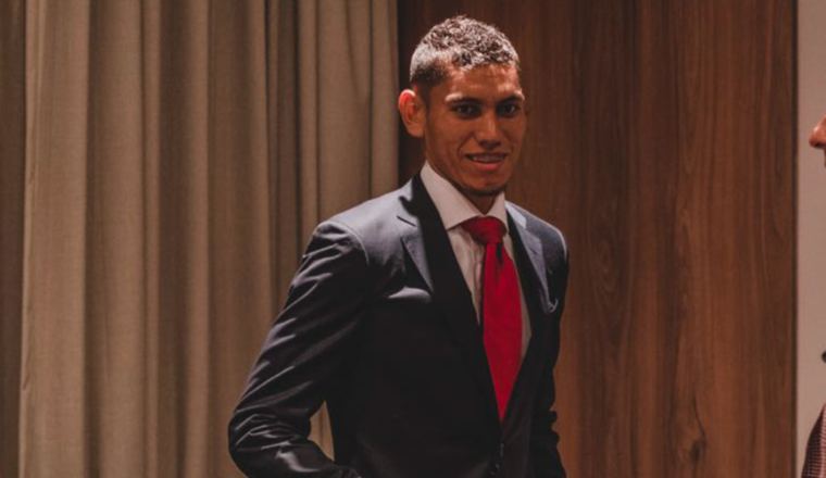 3.  Jugador  Valentín Pimentel.