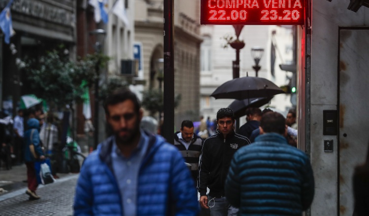 Santiago concentra cerca del 40% de la fuerza laboral de Chile. EFE