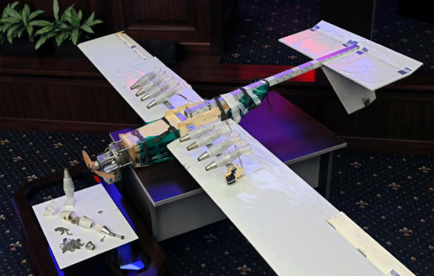 Vista de un dron supuestamente utilizado por rebeldes en Siria para atacar bases rusas. Foto: EFE