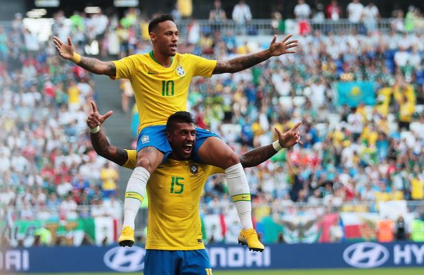 Neymar anotó un gol y asistió el otro / EFE