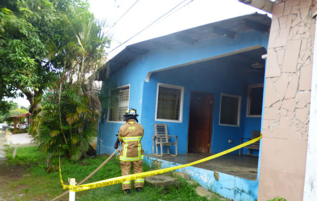 Por este fuego, sólo hubo daños materiales. Foto: Thays Domínguez. 