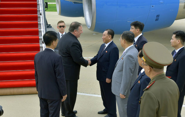 Tras su tercera visita a Pyongyang, la única en la que pernoctó en el país, Pompeo llegó esta noche a Tokio, donde mañana va a seguir celebrando reuniones.