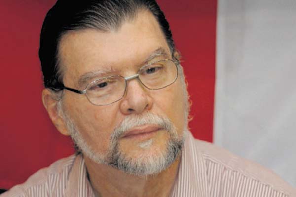 Jaramillo Levi, coordinador de cultura de la UTP. /Foto Archivo.
