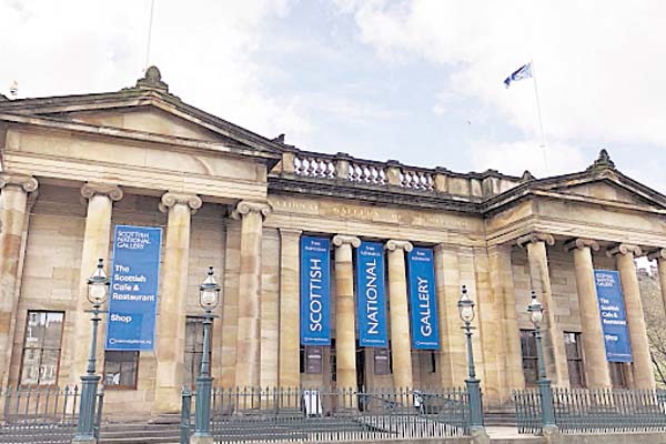 Galería de Escocia: Hoy, en esta red de ciudades literarias hay otras como Melbourne (Australia), Dublín (Irlanda), Granada (España) y Praga (República Checa).