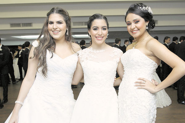 14. Isabella Massot, Isabella Linares y Ana Lorena Romero.   