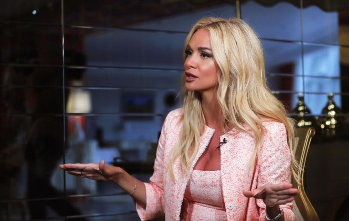 Victoria Lopyreva atiende a la prensa. Foto EFE