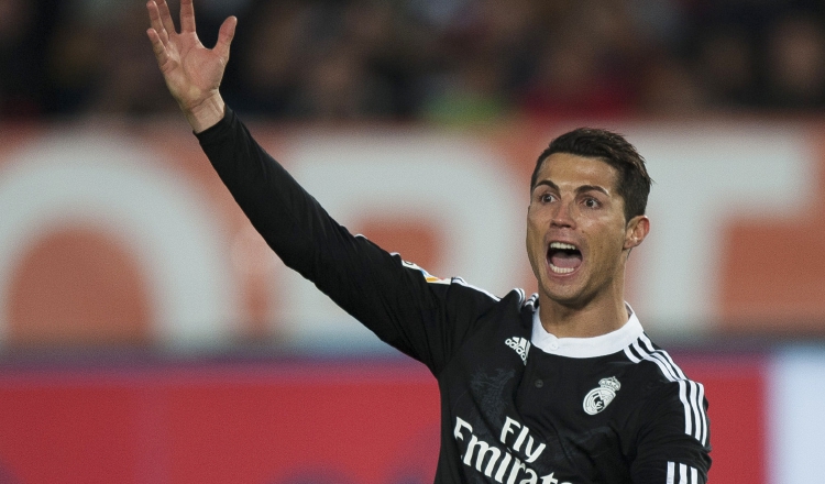 Cristiano  aseguró que la camiseta y el escudo del Madrid los seguirá sintiendo como algo suyo. /Foto AP