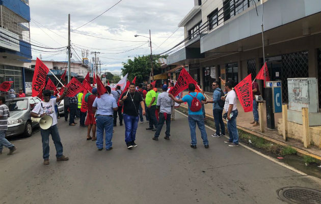 Miembros del Suntracs en las calles de Chiriquí. Foto: Mayra Madrid.