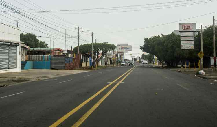 Las calles permanecieron vacías durante la primera jornada del día de ayer. 