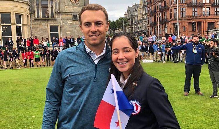 Carla Álvarez junto a Jordan Spieth, campeón de The Open. /Foto Cortesía