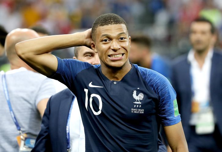 Kylian Mbappé luego de que Francia venciera a Croacia del mundial 2018 Foto EFE