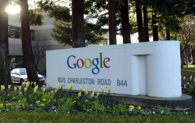 Bruselas incidió en que el 80 % de teléfonos inteligentes en Europa y el mundo utiliza Android, el sistema desarrollado por Google, que concede las licencias de uso.