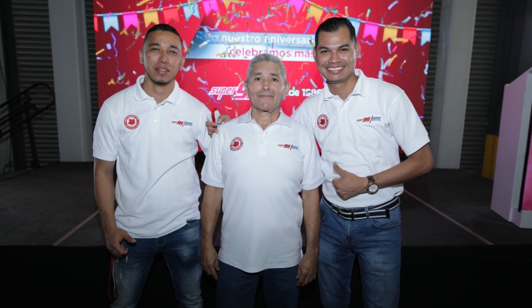2. Cristian Rodríguez, Mario Rodríguez y Jorge Pimentel.