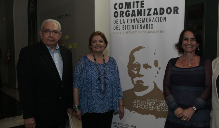 1. Alfredo Castillero Calvo, Ángeles Ramos Baquero y Marixa Lasso.