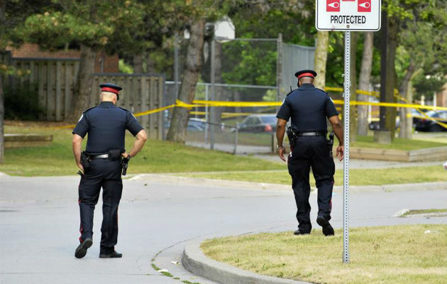 La policía indicó que uno de los heridos es una chica joven que se encuentra en estado crítico. Foto: EFE  