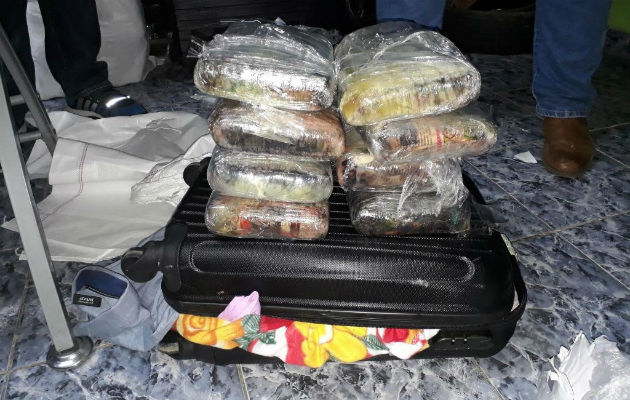Se presume que la sustancia es cocaína.
