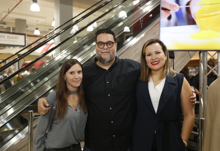 5.  Cristina García, Roberto Varela, Diana Falcón.  