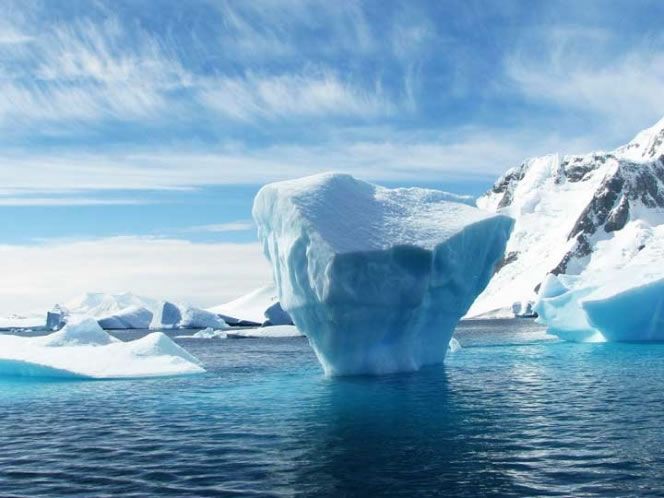 La reducción de la capa de nieve en el hemisferio norte, la pérdida de hielo marino en el verano ártico, así como la reducción del hielo marino antártico y las capas de hielo polar. FOTO/AP