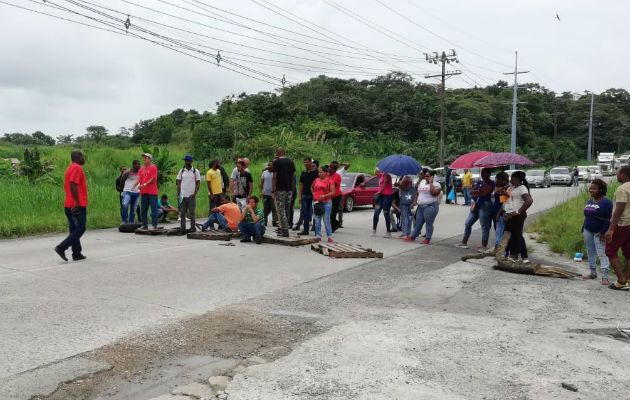 Quieren una oportunidad de trabajo. Foto: Diómedes Sánchez.